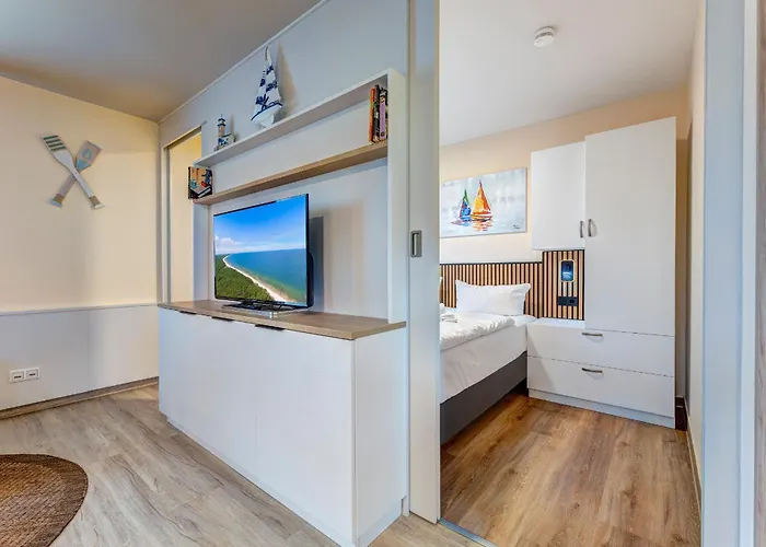 公寓 Duenenhaus Unserusedomde Ca40qm Mit Parkplatz Direkt Am 9i2 于克里茨